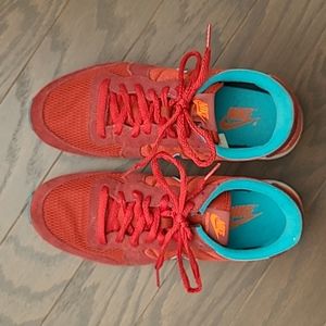 Nike Internationalist women's sneakers